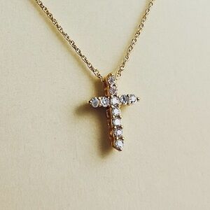✨ Moissanite Cross 18K Gold-Plated Necklace | 925 Sterling Silver ✨